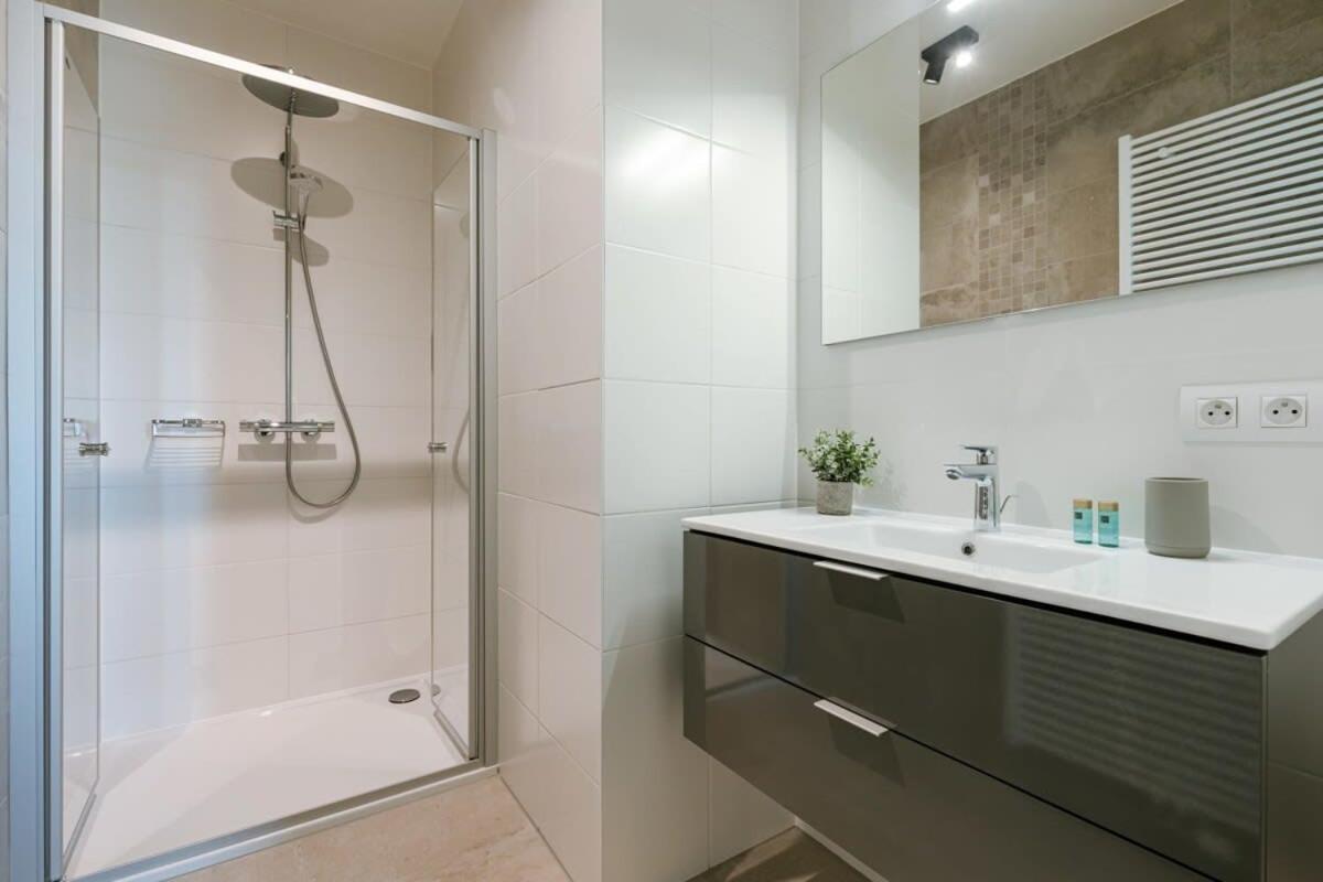 Huswell - Apartment With Beautiful Seaview In Oostende Bagian luar foto